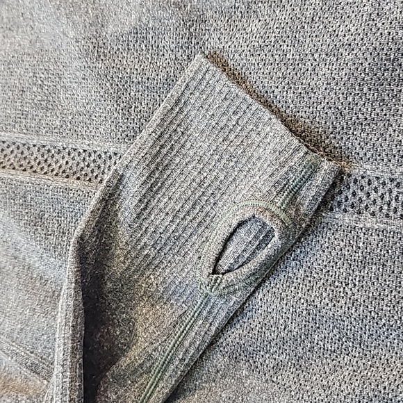 Lululemon Gray Long Sleeve Pullover - Picture 5 of 6